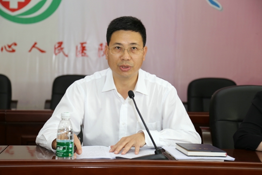 陈志辉在会上作了《从严治党 汇聚力量，为打造百姓满意医院发挥堡垒作用》的党建工作报告
